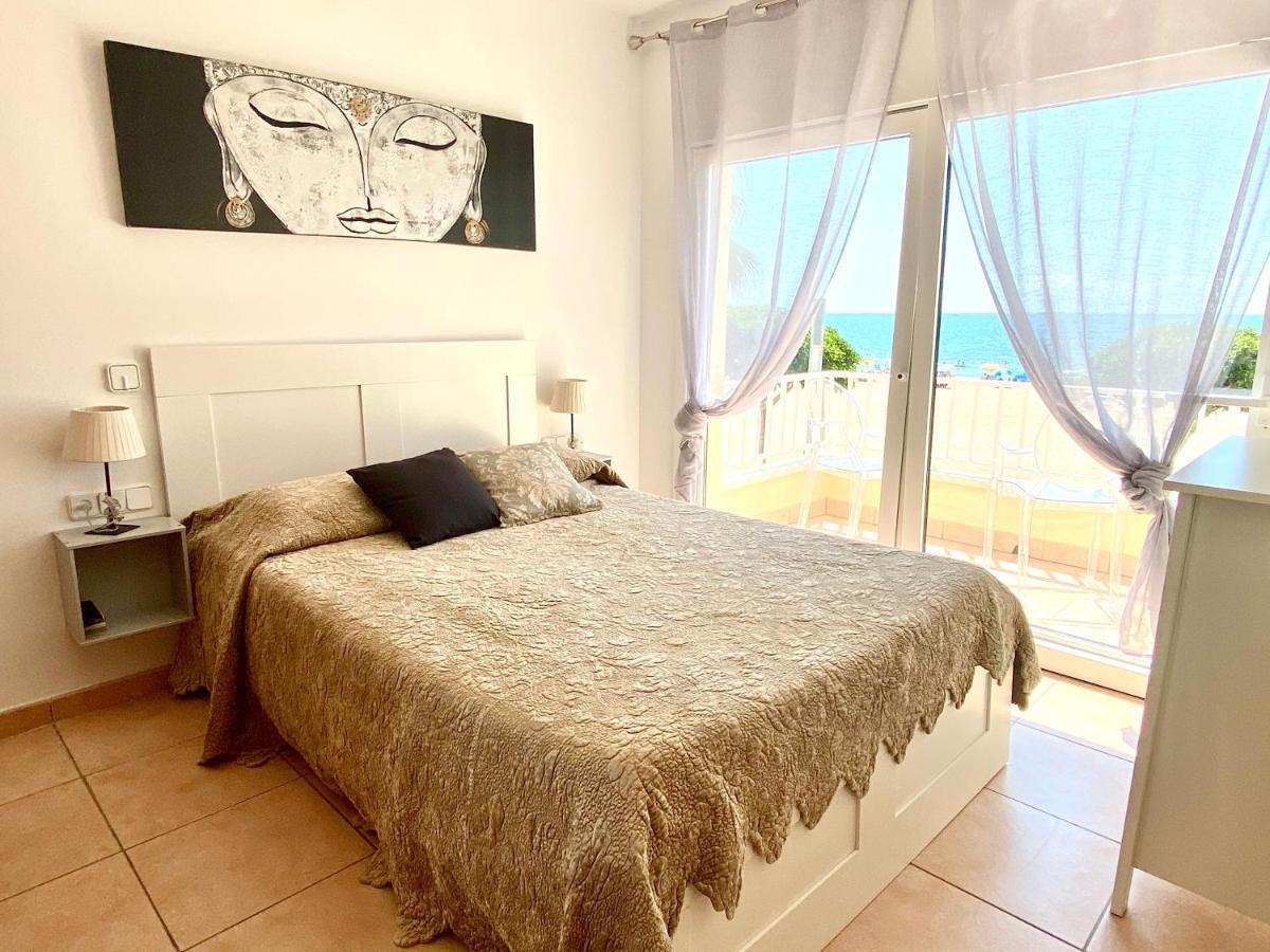 Casa cómoda delante de la playa con vista al mar Cambrils Exterior foto