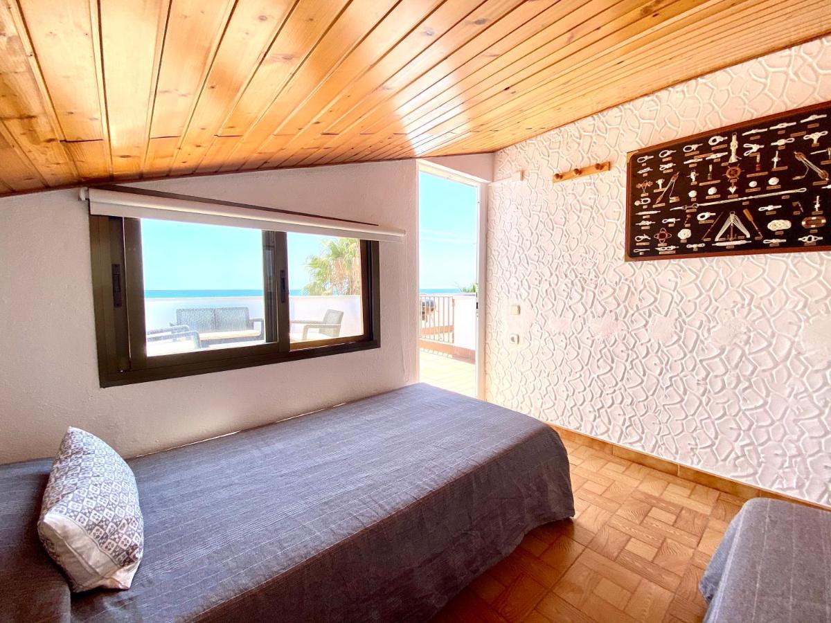 Casa cómoda delante de la playa con vista al mar Cambrils Exterior foto
