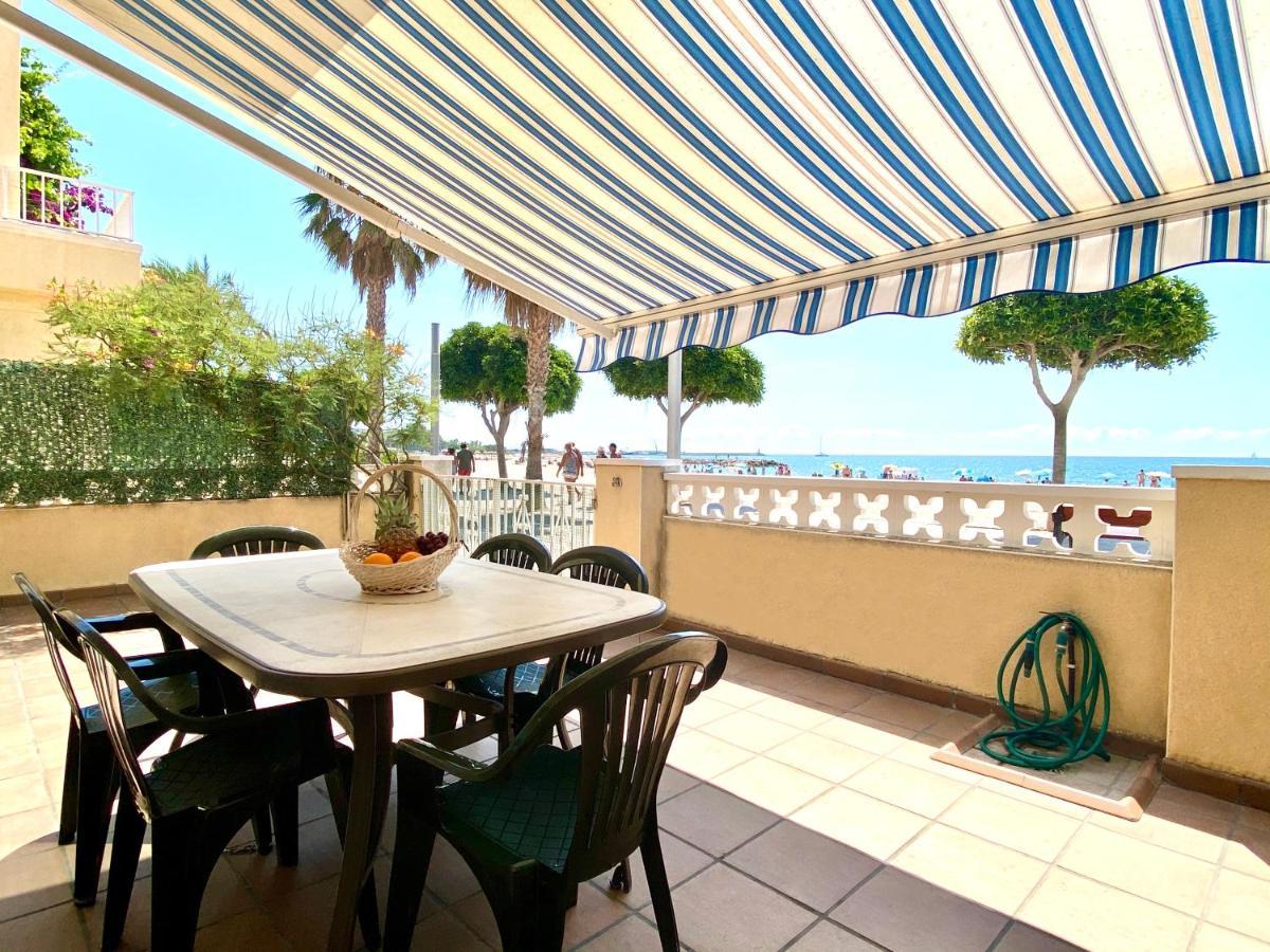Casa cómoda delante de la playa con vista al mar Cambrils Exterior foto