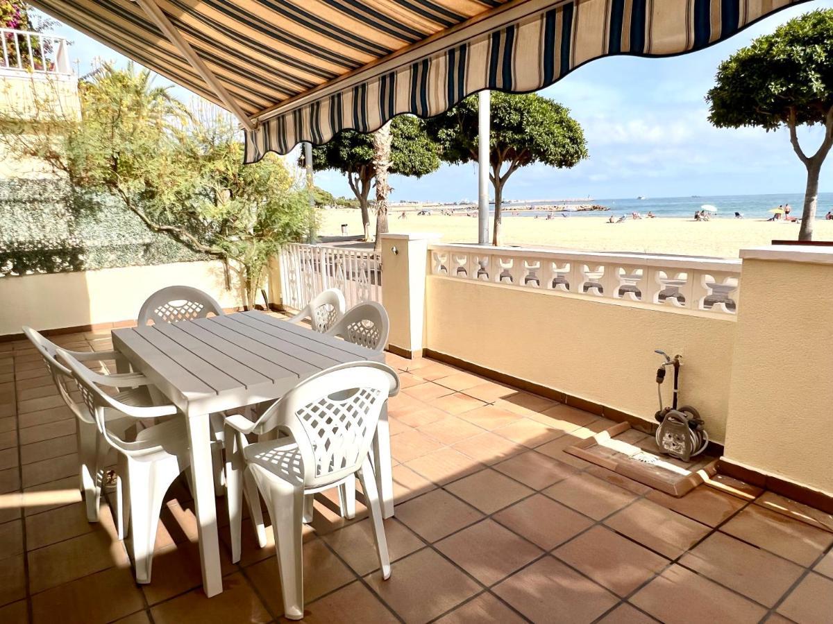 Casa cómoda delante de la playa con vista al mar Cambrils Exterior foto